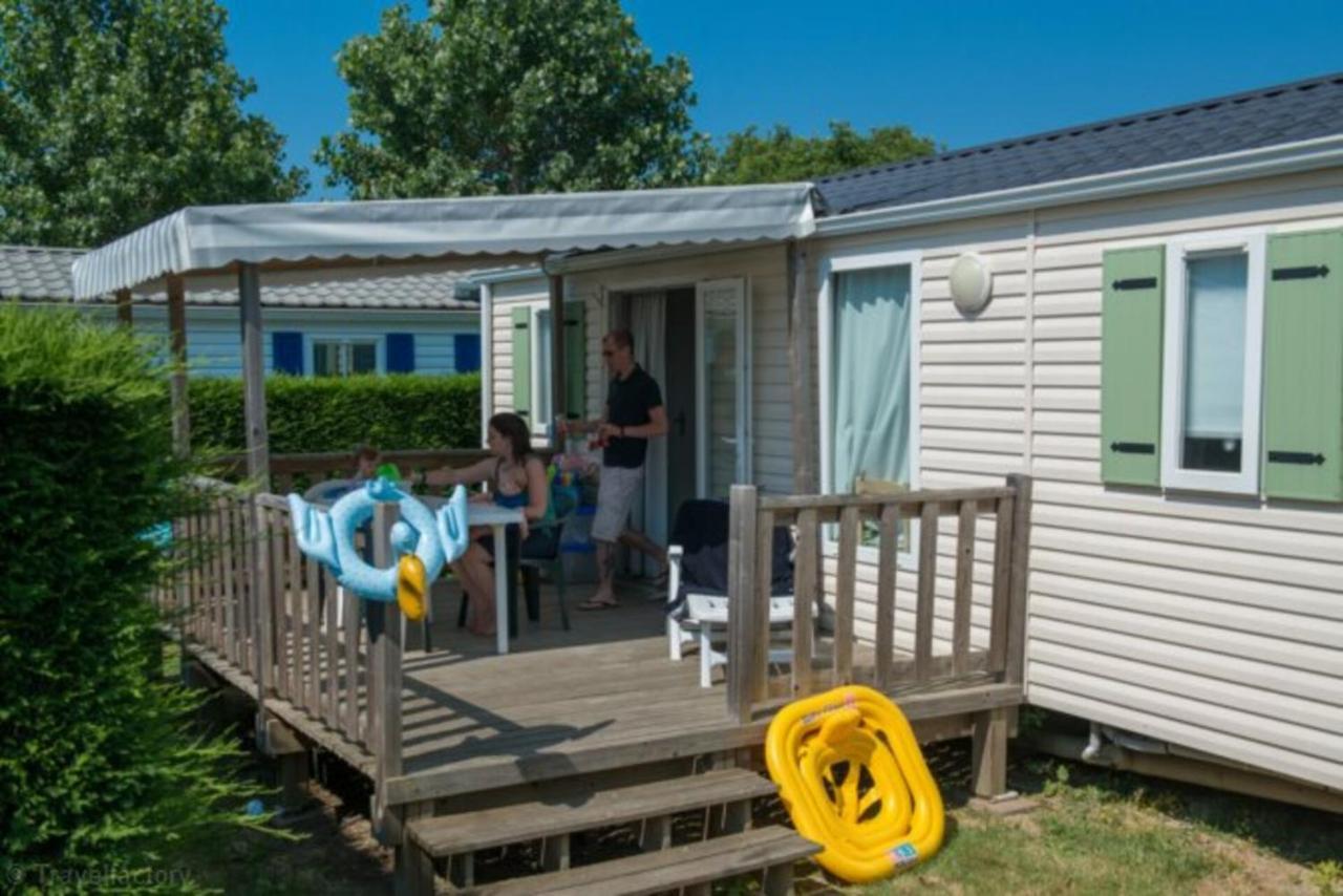 Готель Camping Sunissim Le Bel Air 5 Stars By Locatour Ле-Сабль-д'Олонн Екстер'єр фото