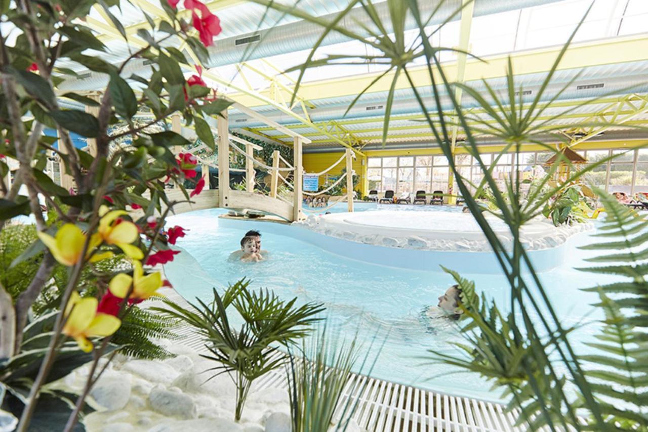 Готель Camping Sunissim Le Bel Air 5 Stars By Locatour Ле-Сабль-д'Олонн Екстер'єр фото